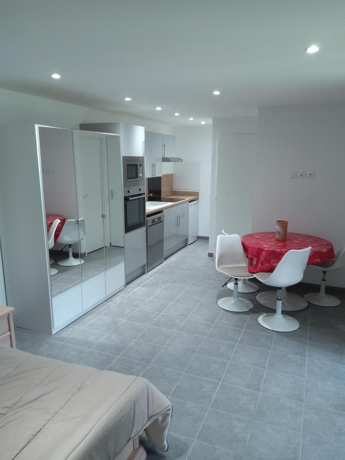 Meuble Avec Cour Appartement Sotteville-lès-Rouen Buitenkant foto